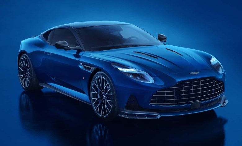 Aston Martin DB12 S Tanıtıldı: 700 Beygir ve Karbon Fren.